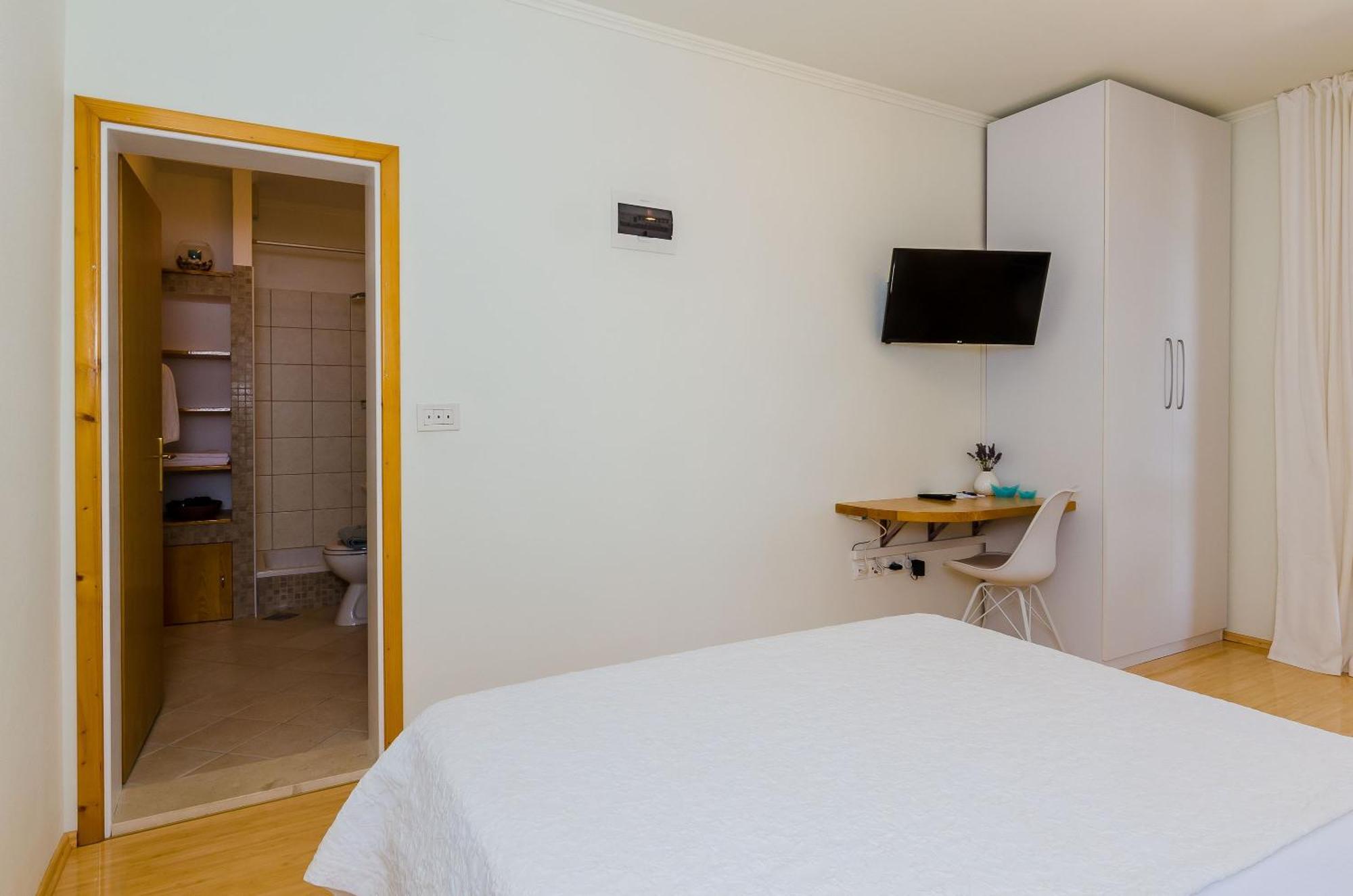 Apartments Sara Molunat Room photo